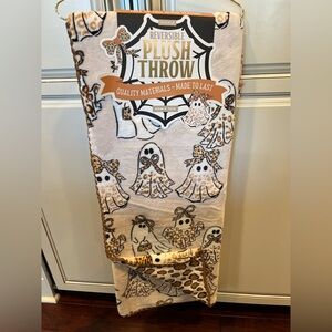 Viral Envogue Ghost Leopard Print Plush Throw Blanket Halloween